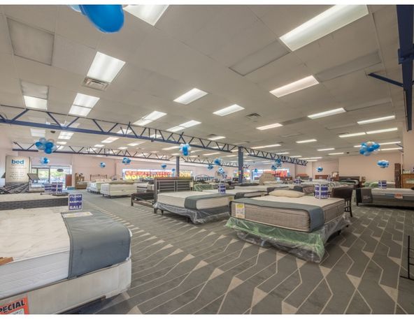 Prime Ventura Retail : 4051 E. Main Street, Ventura, CA 93003